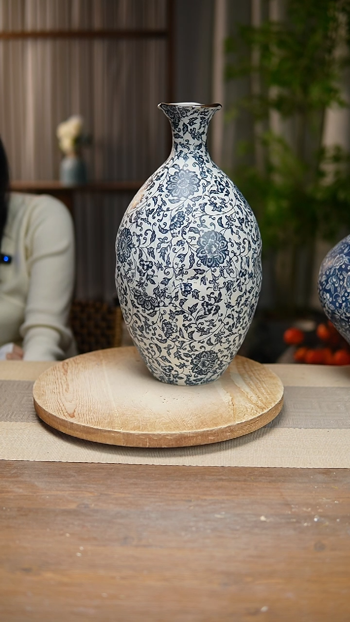 【闪购商品】陶瓷   花器青花瓷缠枝莲保龄球瓶瑕疵