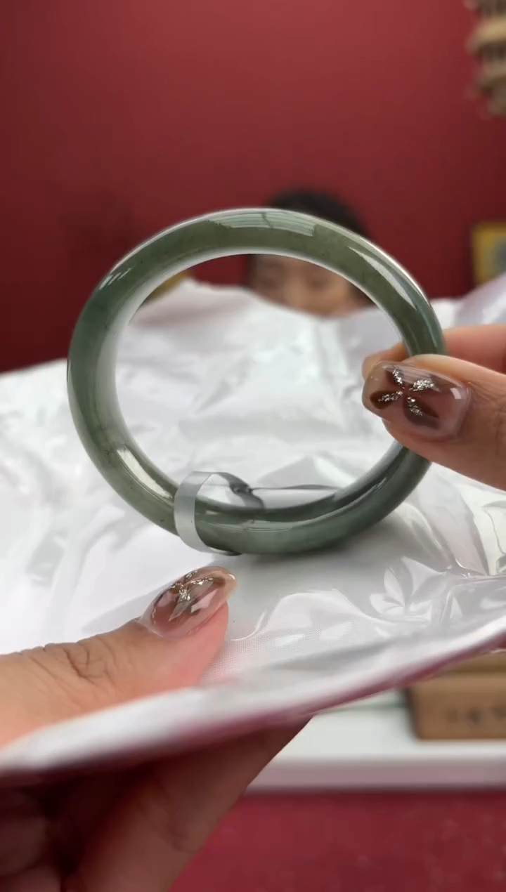 【闪购商品】翡翠手镯（贵妃镯）未镶嵌15手镯