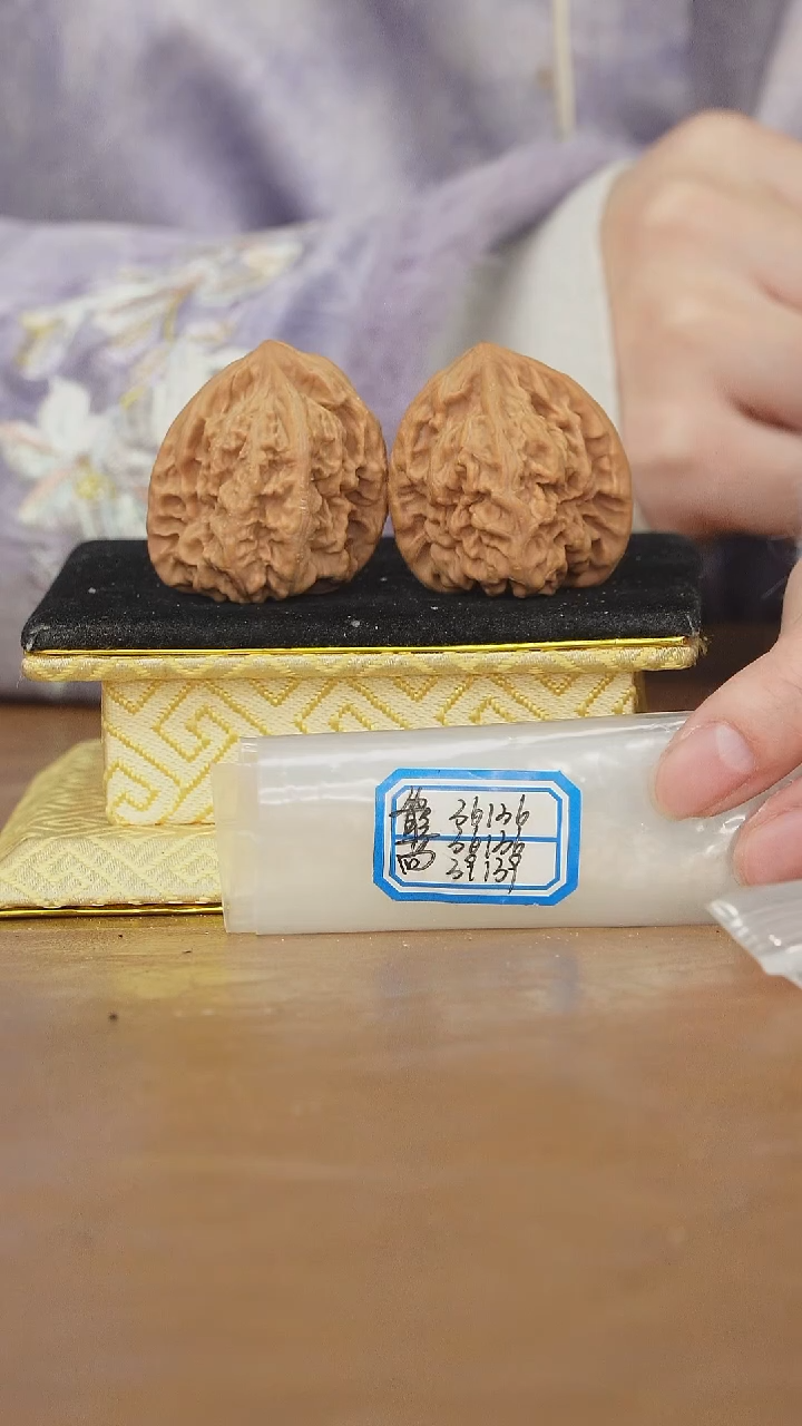 把件文玩核桃马蹄