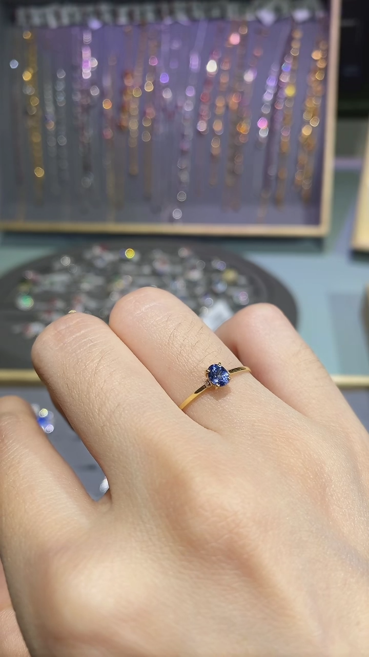 【闪购商品】蓝宝石戒指18K金镶嵌戒指
