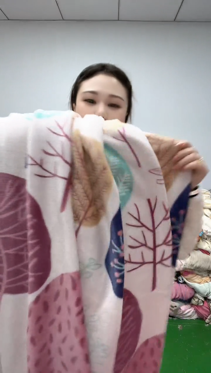 法兰绒2.5X1.8左右以主播所说为准