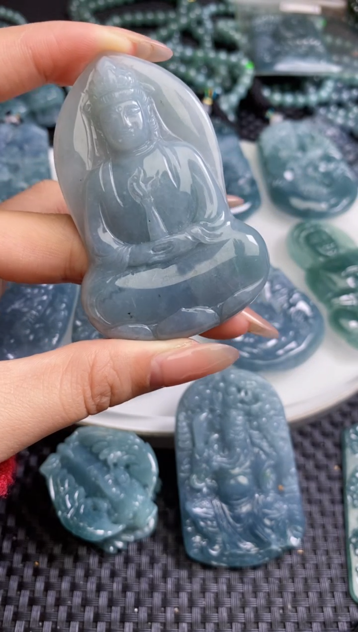 【闪购商品】翡翠颈饰未镶嵌111111111111