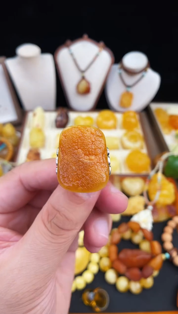 琥珀未镶嵌珠宝奇石柒月