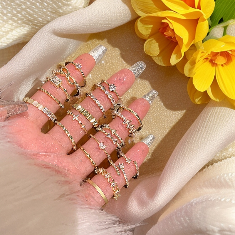 铜合金锆石戒指 小众爱心戒指轻奢高级感素圈套装百搭气质指环