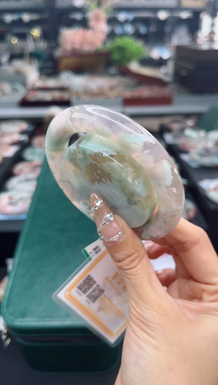 【闪购商品】石英质玉手镯未镶嵌56圈口（赠品镯心）3S9641