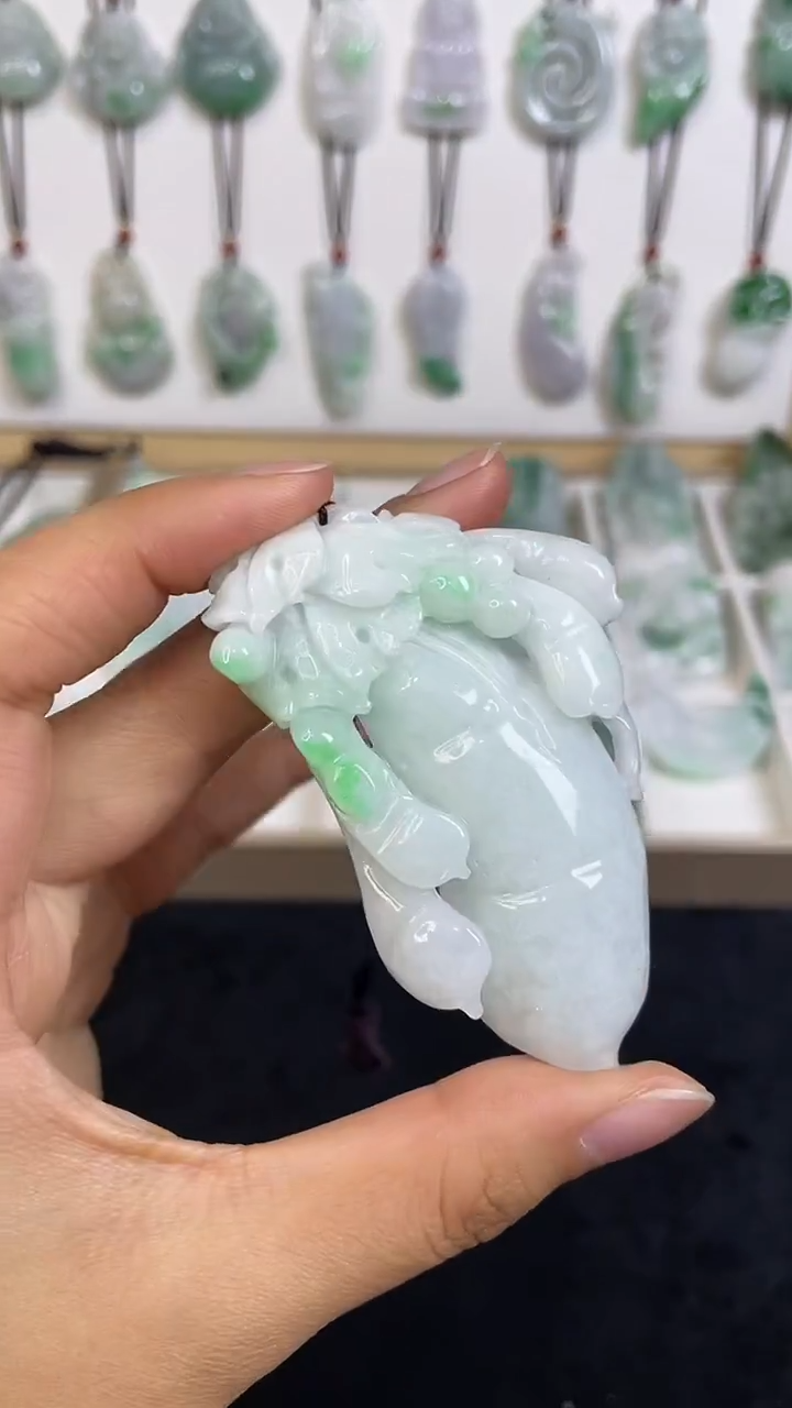 颈饰未镶嵌翡翠1