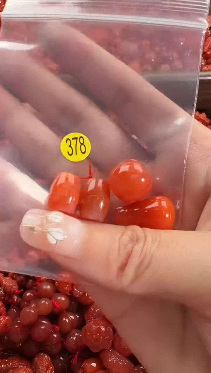 颈饰未镶嵌南红玛瑙1