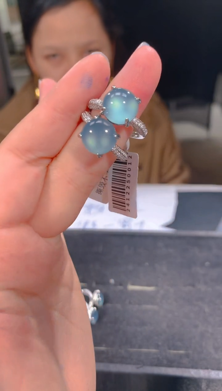 【闪购商品】定制翡翠未镶嵌91定制翡翠，多样性发货（发其一）