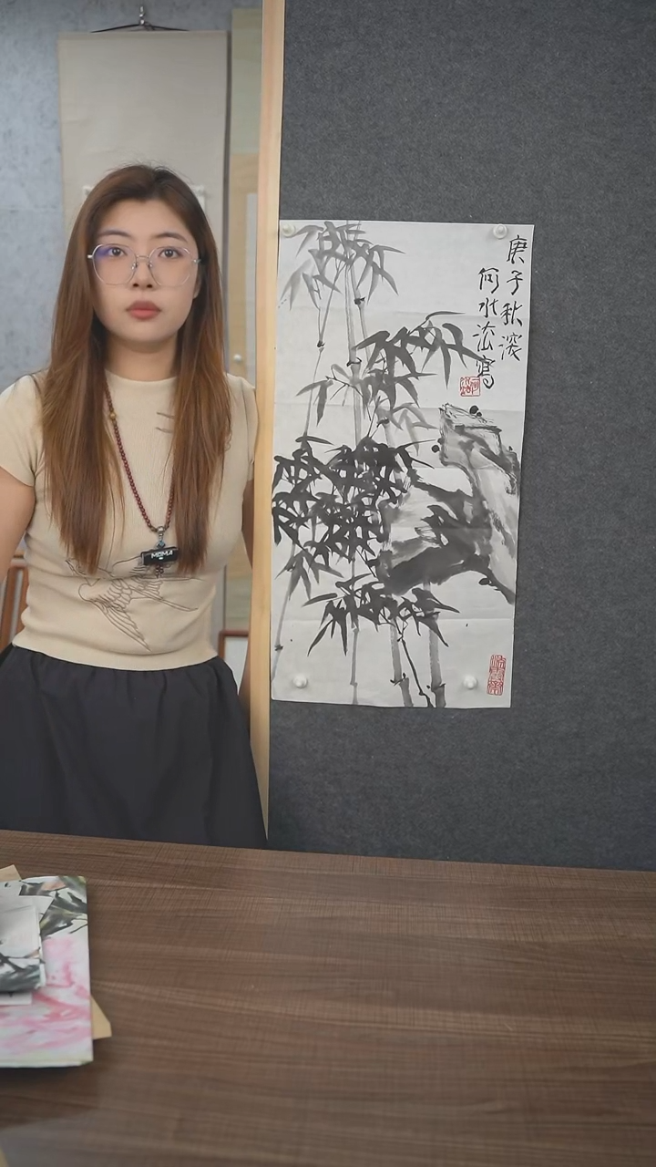 国画何老师 墨竹 2尺 手绘宣纸卷轴