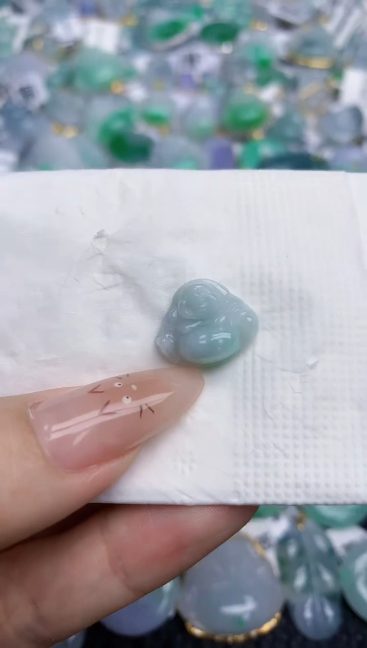 翡翠未镶嵌颈饰225   天然翡翠A货