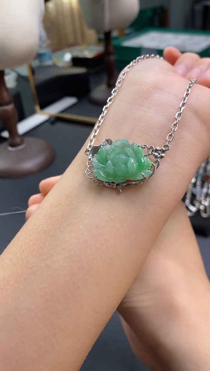 颈饰银S925镶嵌翡翠18258