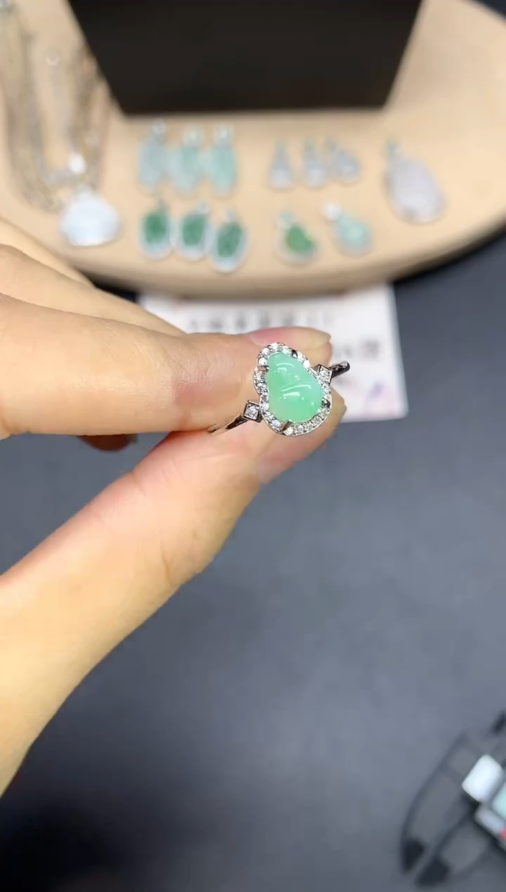 【闪购商品】翡翠戒指银S925镶嵌葫芦【多样性发其一】