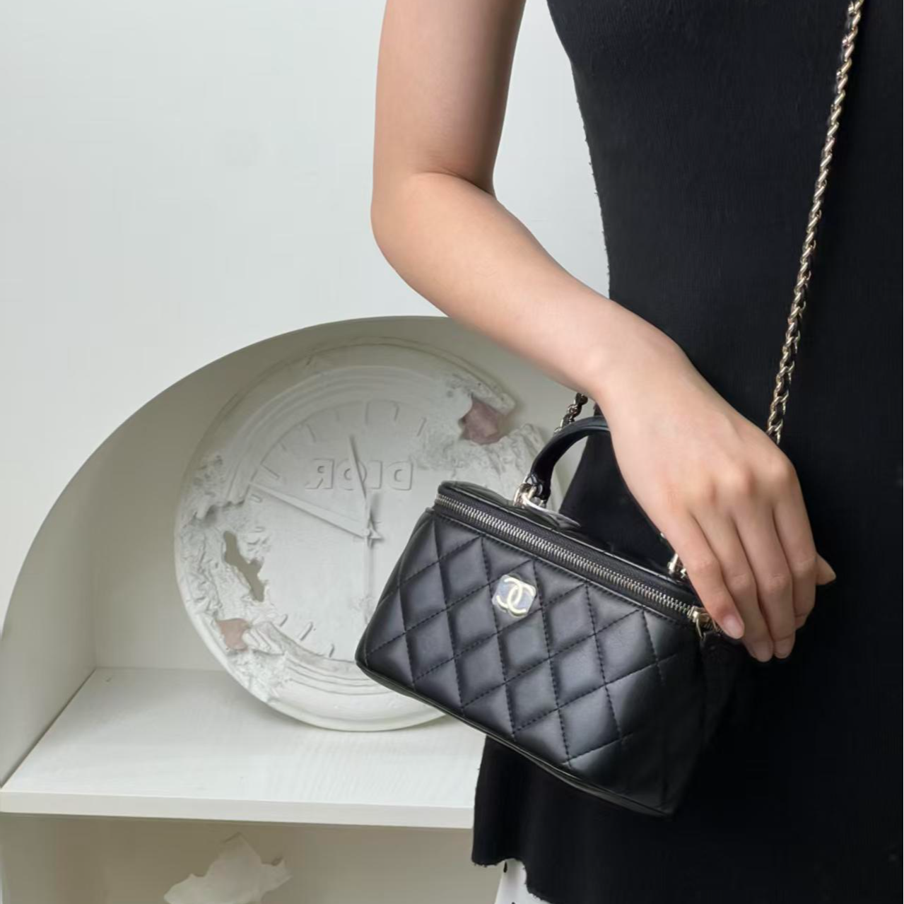 99新 Chanel/香奈儿 手柄化妆盒黑金羊/甄选