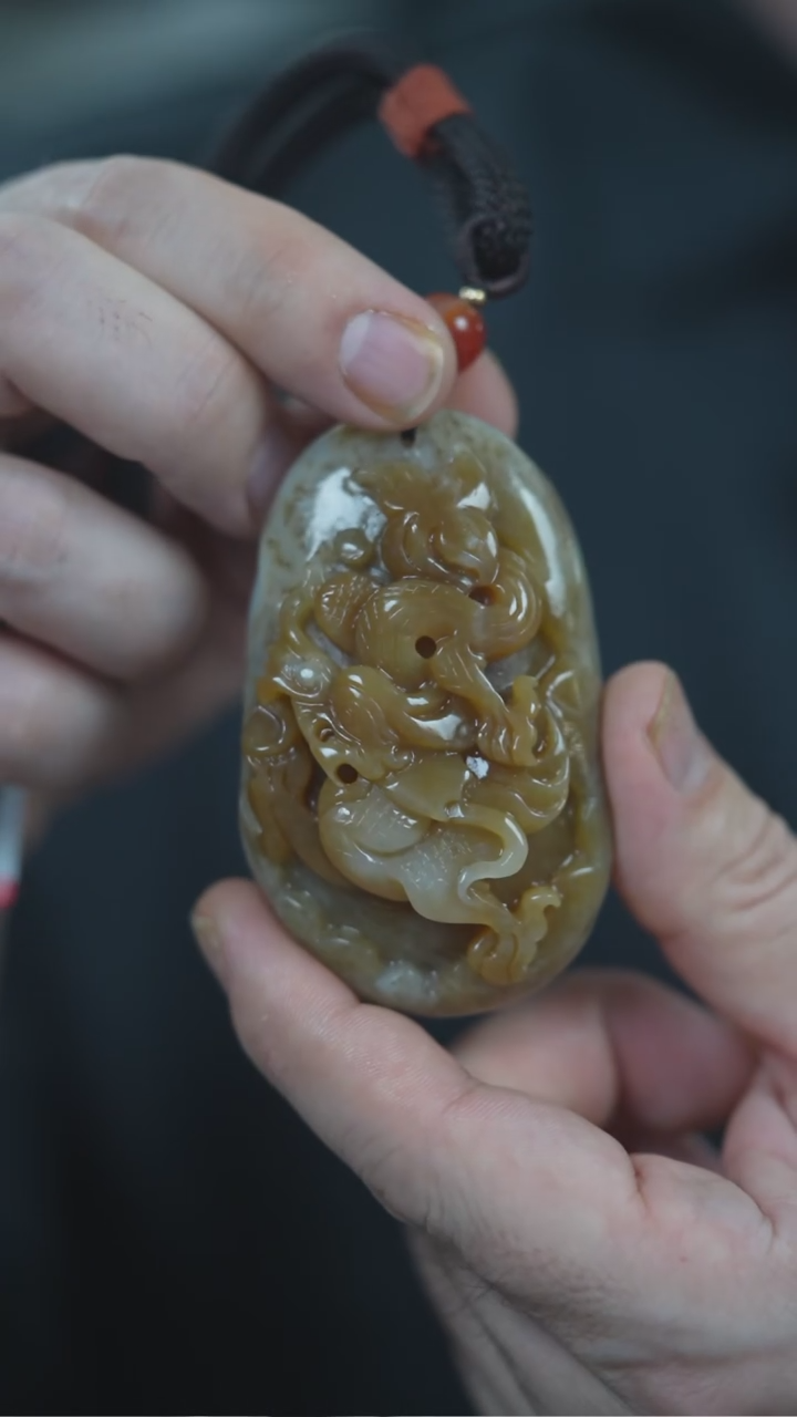 颈饰未镶嵌和田玉龙手把