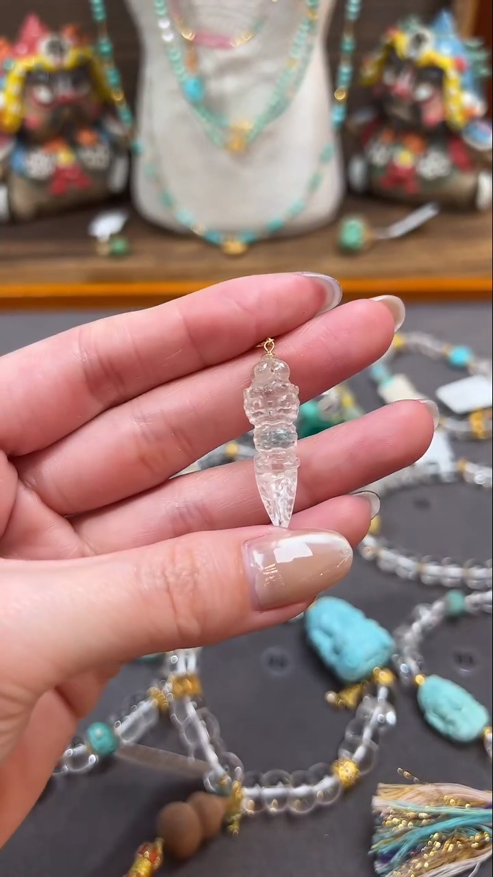 18K金镶嵌颈饰水晶白水晶吊坠