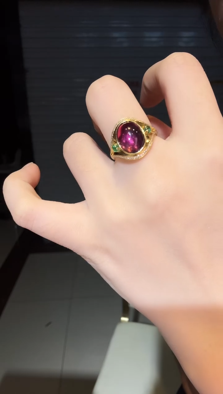 18K金镶嵌戒指碧玺4.00ct