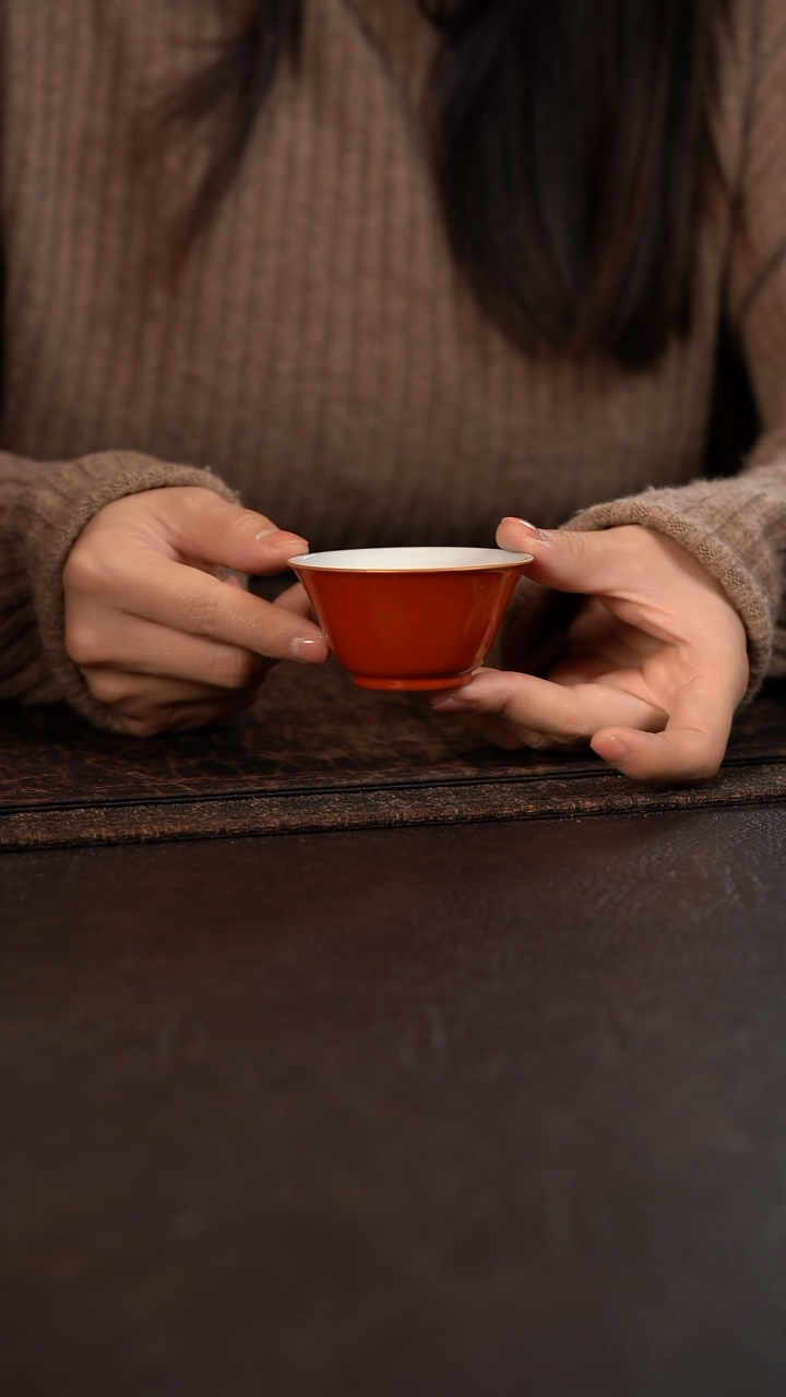 【闪购商品】杯云霞珍藏古彩描金珊瑚红若深杯