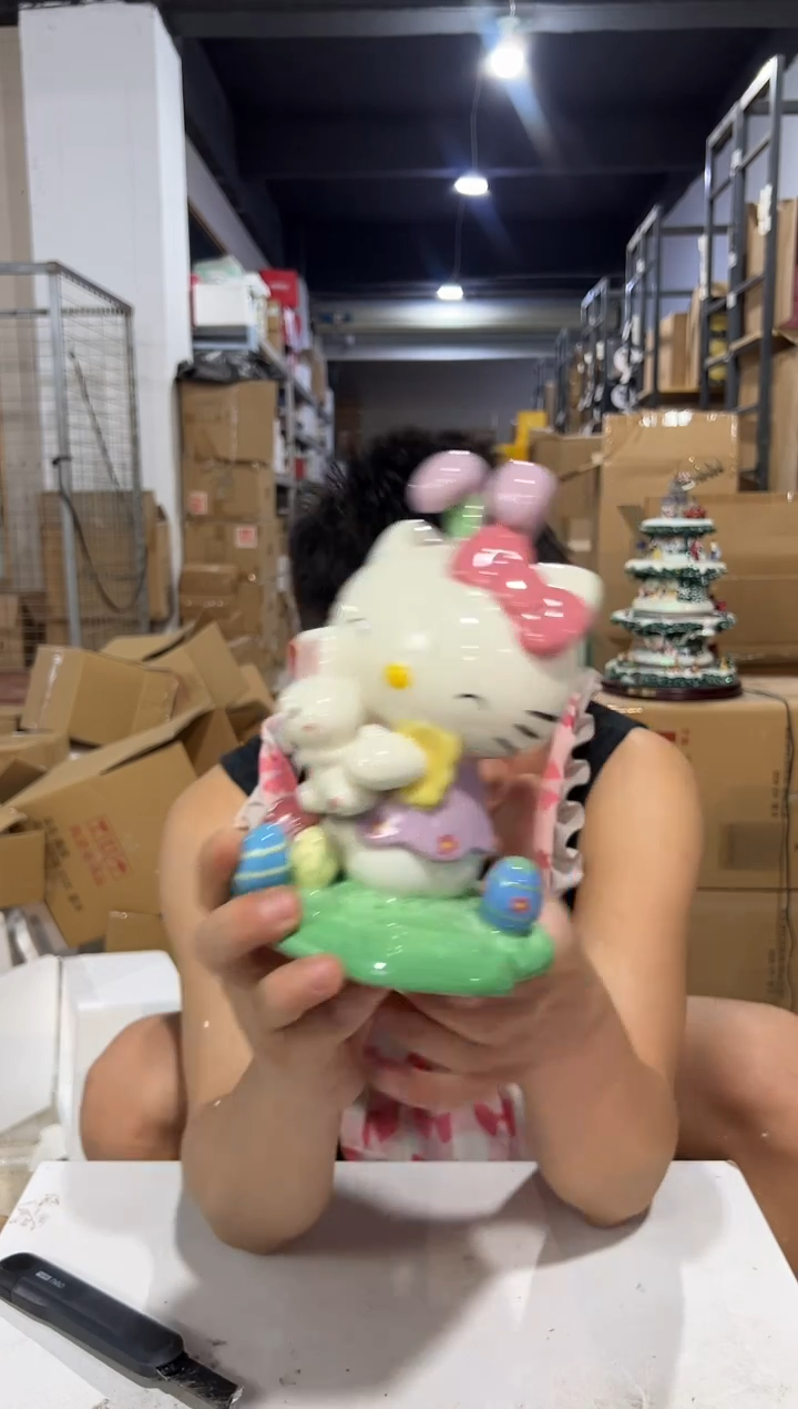 瓷片陶瓷kt猫抱兔子摆件瑕疵脱壳