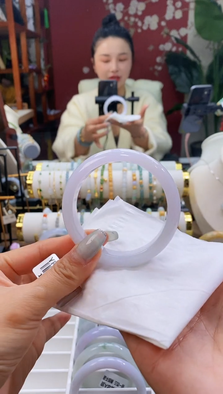 【闪购商品】翡翠手镯未镶嵌91冰胶56-58