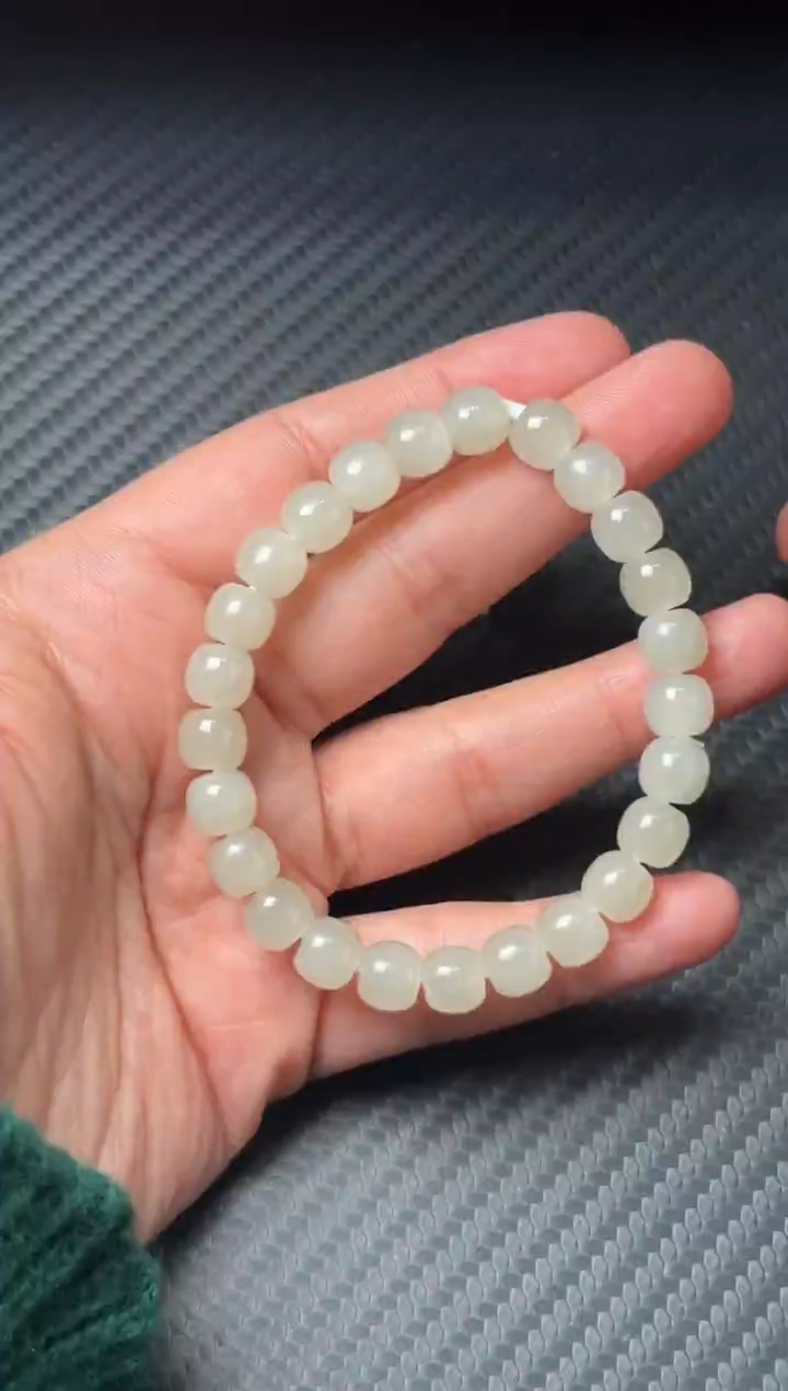 未镶嵌手串和田玉于田微色差卡7*8mS