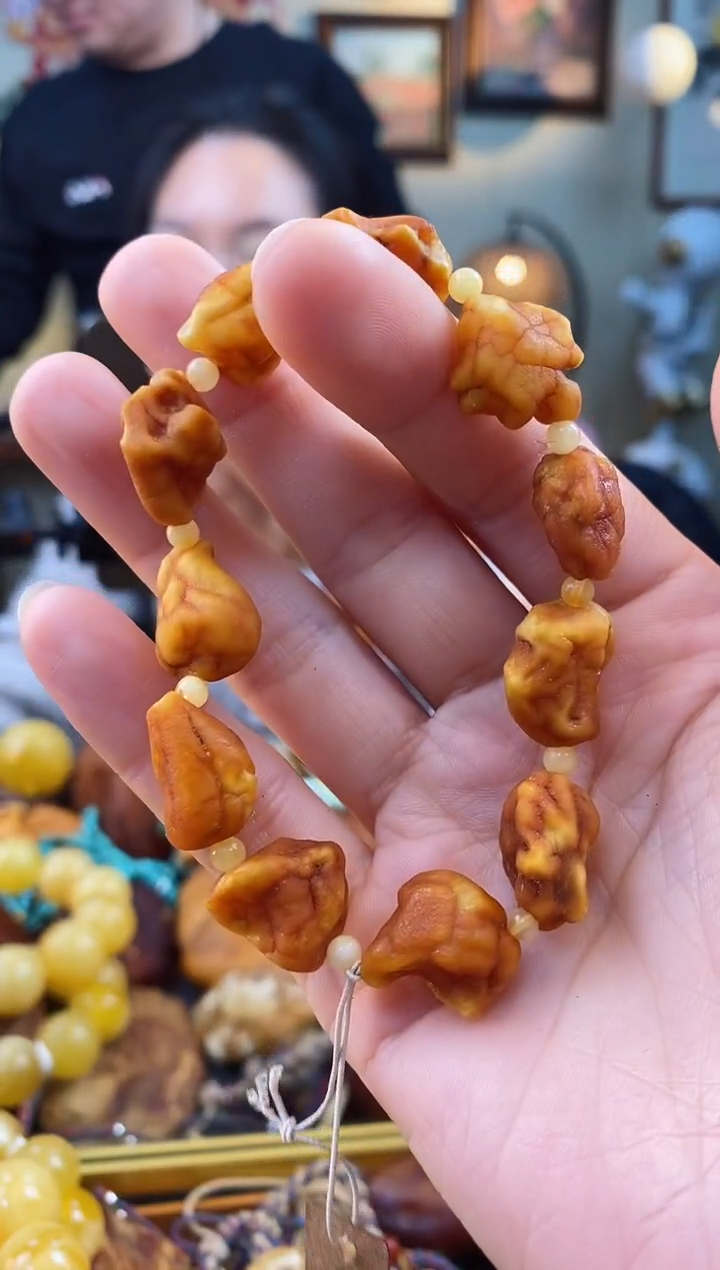 【闪购商品】琥珀手串未镶嵌手串