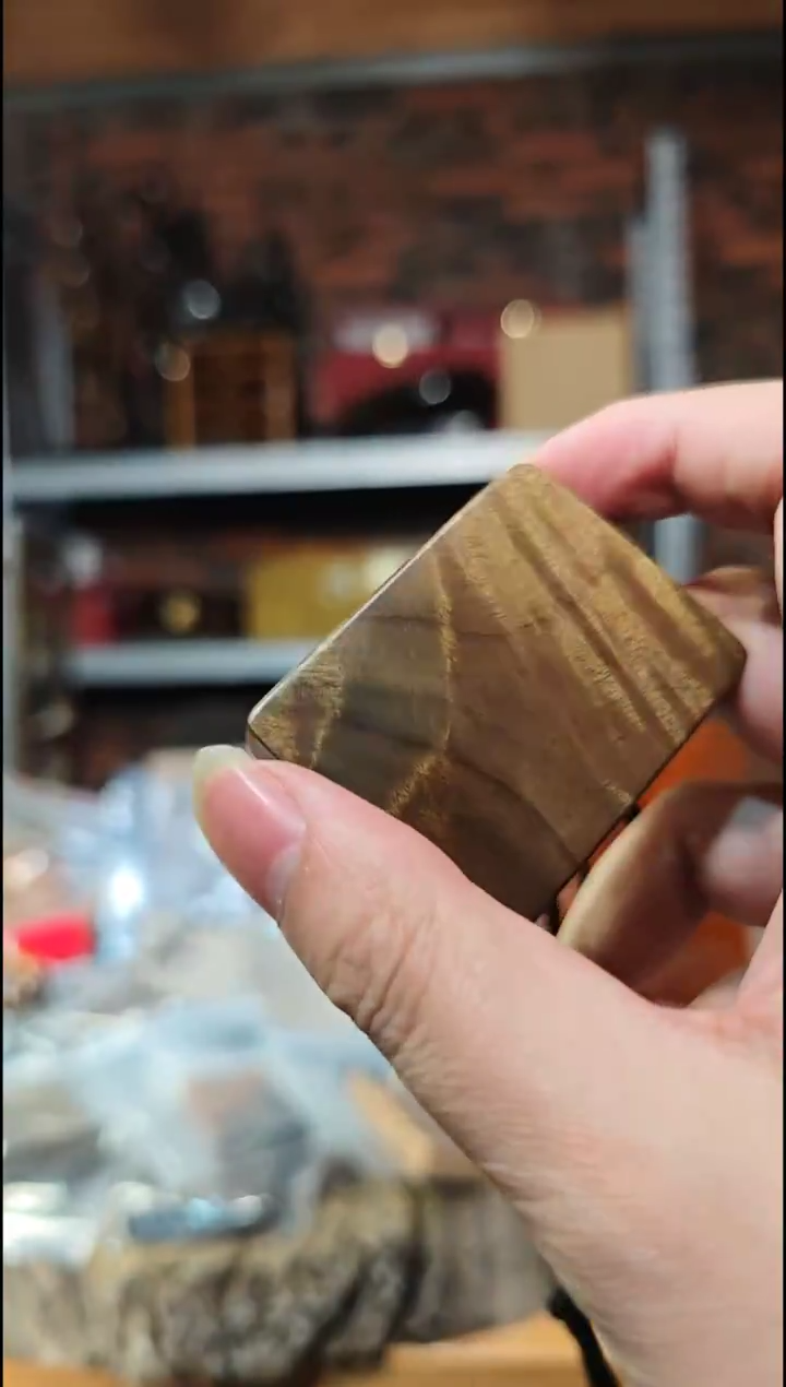 金丝楠无事牌脖挂