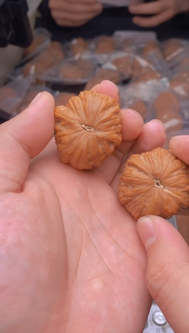 【闪购商品】文玩核桃把件G239号铁锤35尺