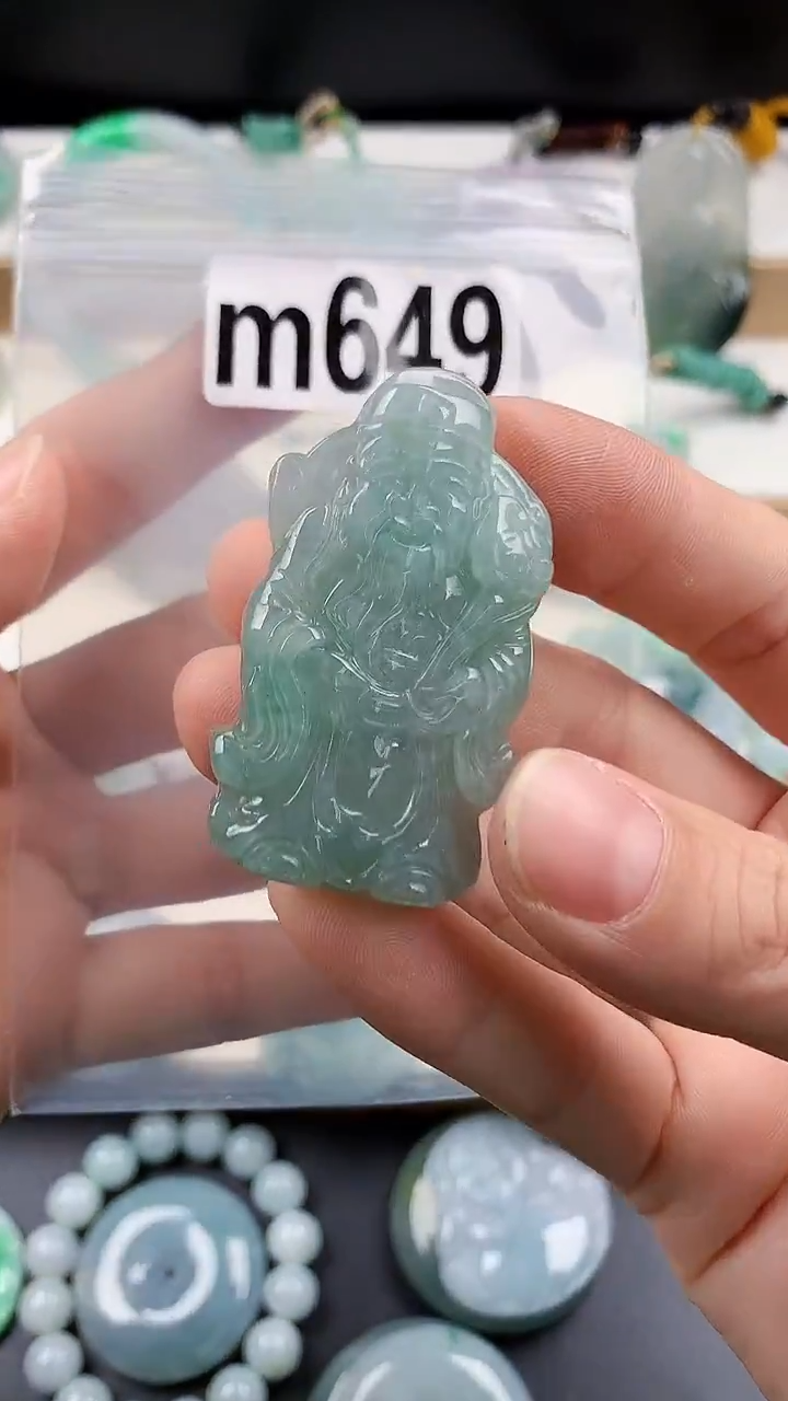 颈饰未镶嵌翡翠天然翡翠吊坠挂件