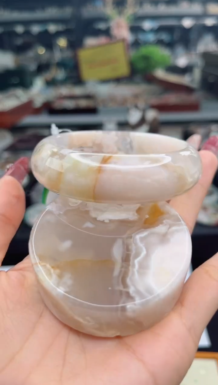 【闪购商品】石英质玉手镯未镶嵌59圈口（赠品镯心）1355020