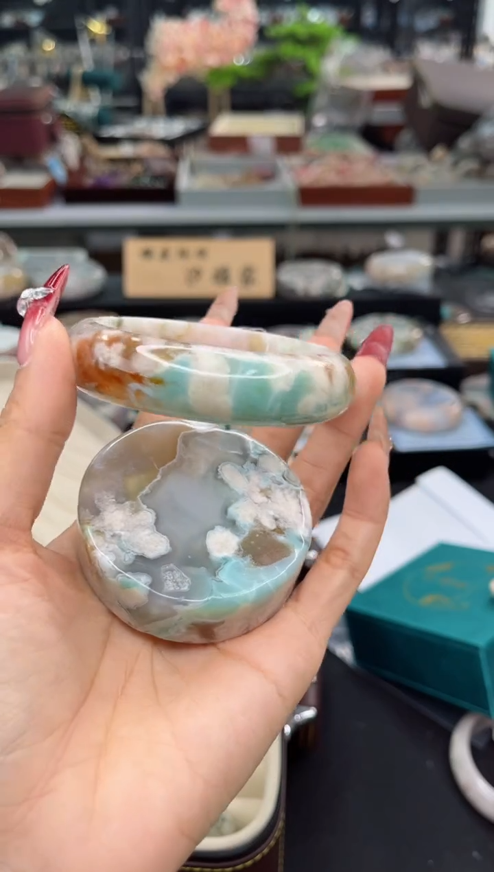 【闪购商品】石英质玉手镯未镶嵌60圈口（赠品镯心）3S9210197