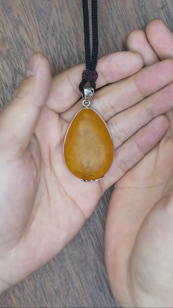 【闪购商品】琥珀裸石银S925镶嵌老蜡水滴吊坠