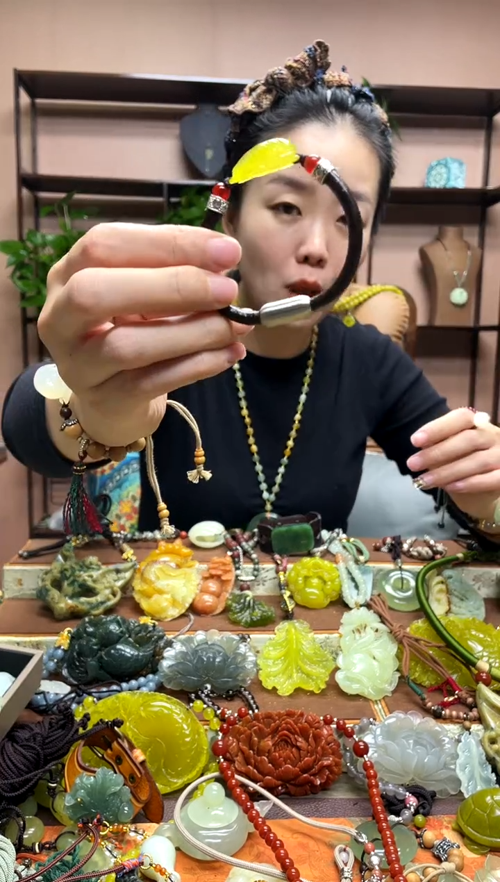 未镶嵌岫玉吊坠·