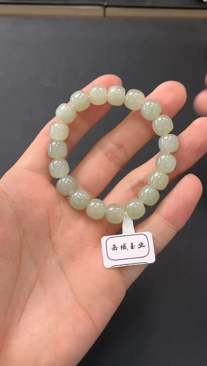 未镶嵌手串和田玉福利且末青白老型手串卡10微色差 纹裂