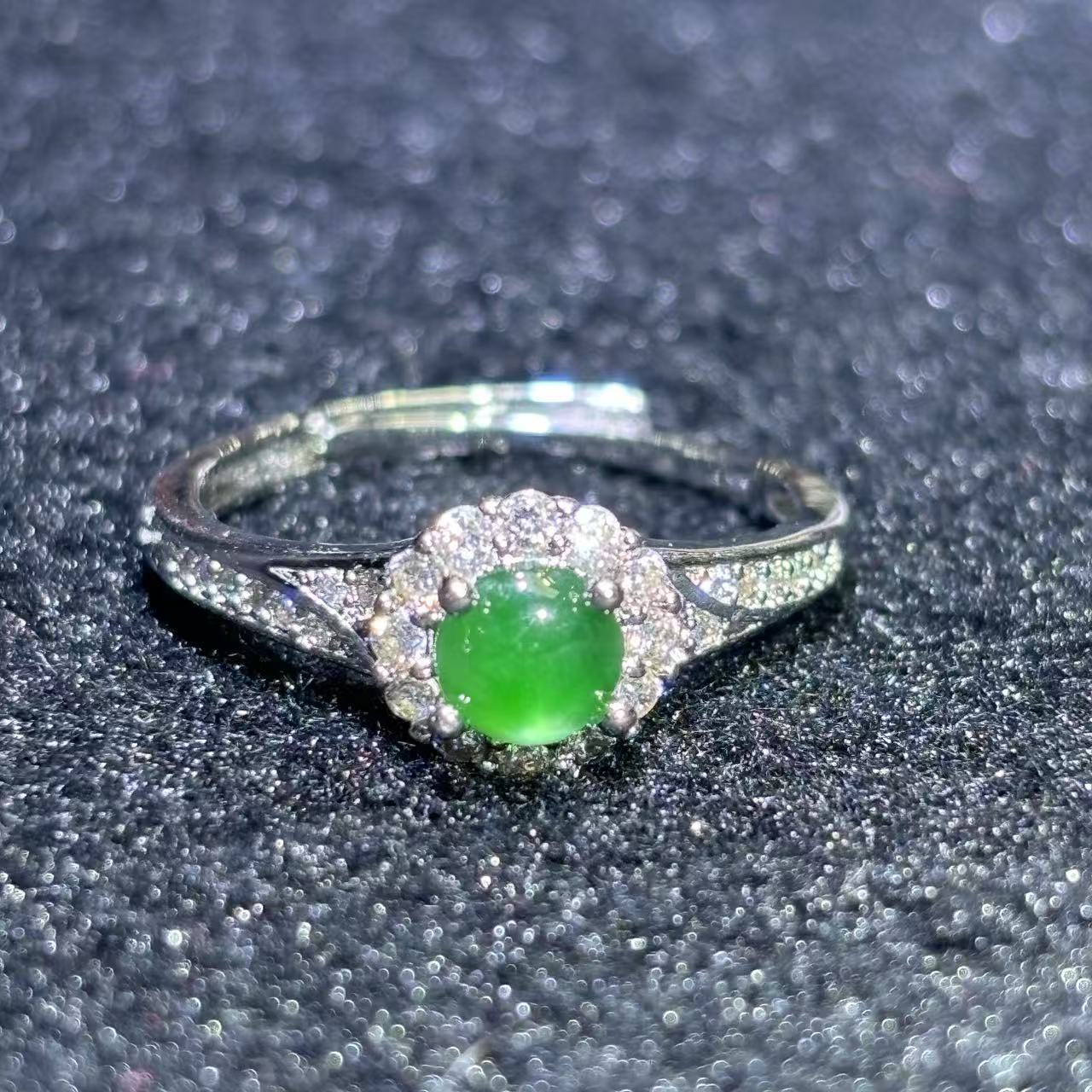 AT5421-A货翡翠绿戒指-活口