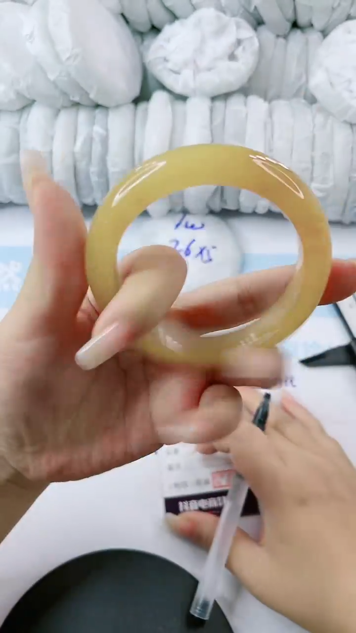 【闪购商品】石英质玉手镯未镶嵌0733132480-多样性发货