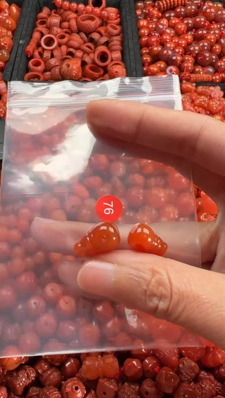 【闪购商品】南红玛瑙颈饰未镶嵌1