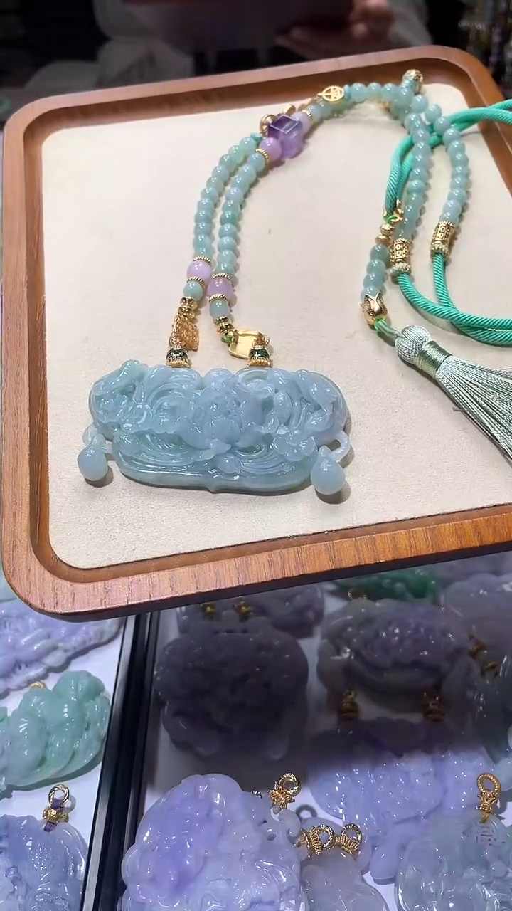 【闪购商品】翡翠颈饰未镶嵌吊坠