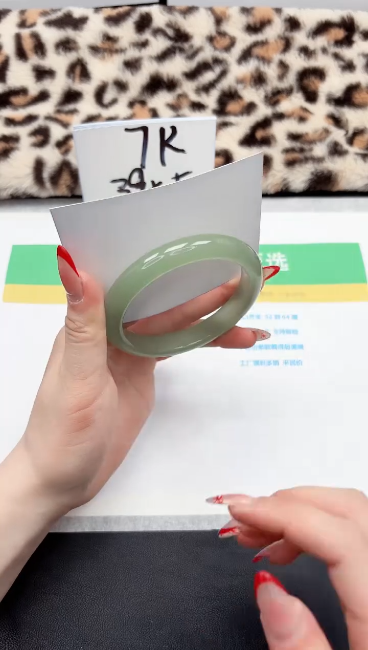 【闪购商品】石英质玉手镯未镶嵌123-60