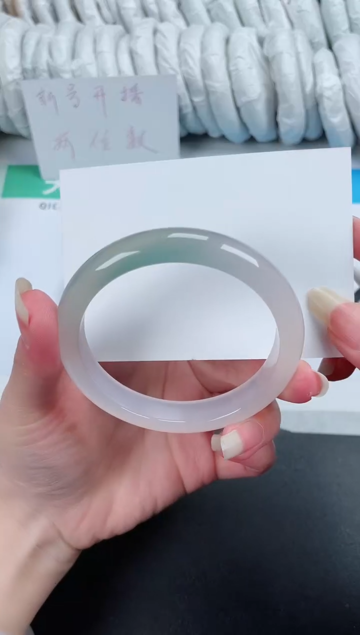 【闪购商品】石英质玉手镯未镶嵌199-58.6