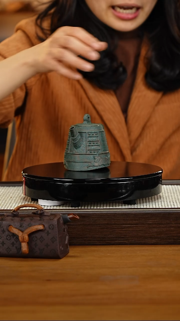 【闪购商品】紫砂茶壶蟹壳青编钟壶110cc