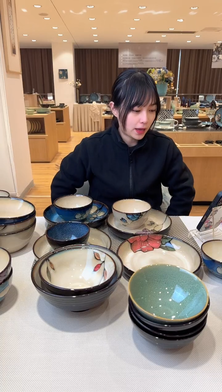 陶﹏****.2只梅花9英寸大汤碗