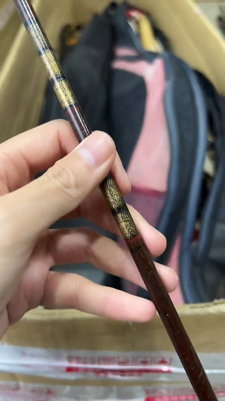 洞**钩鱼竿 孤品微瑕疵 以直播间讲解为主