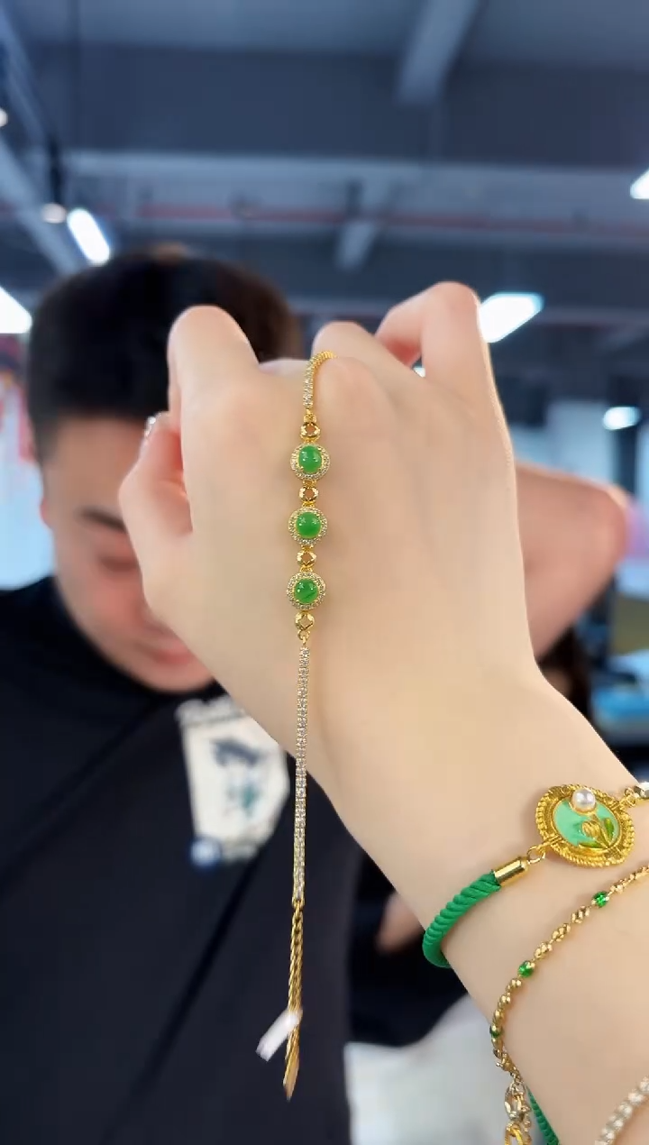 【闪购商品】翡翠手链未镶嵌缅料A货/支持复检/一件