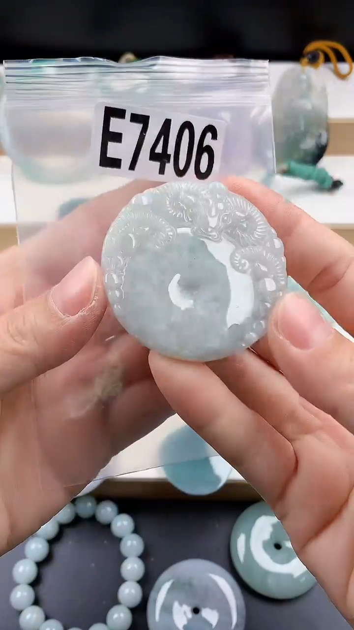 颈饰未镶嵌翡翠天然翡翠吊坠挂件