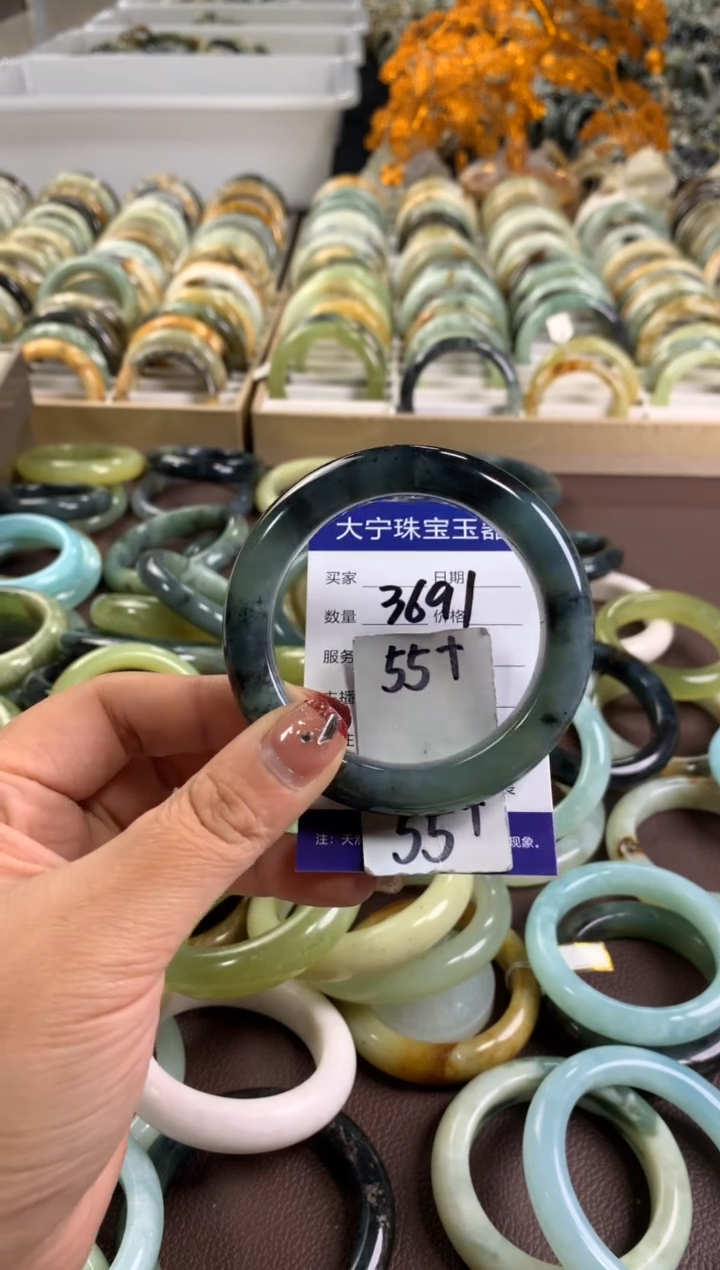 【闪购商品】蛇纹石玉手镯未镶嵌3691