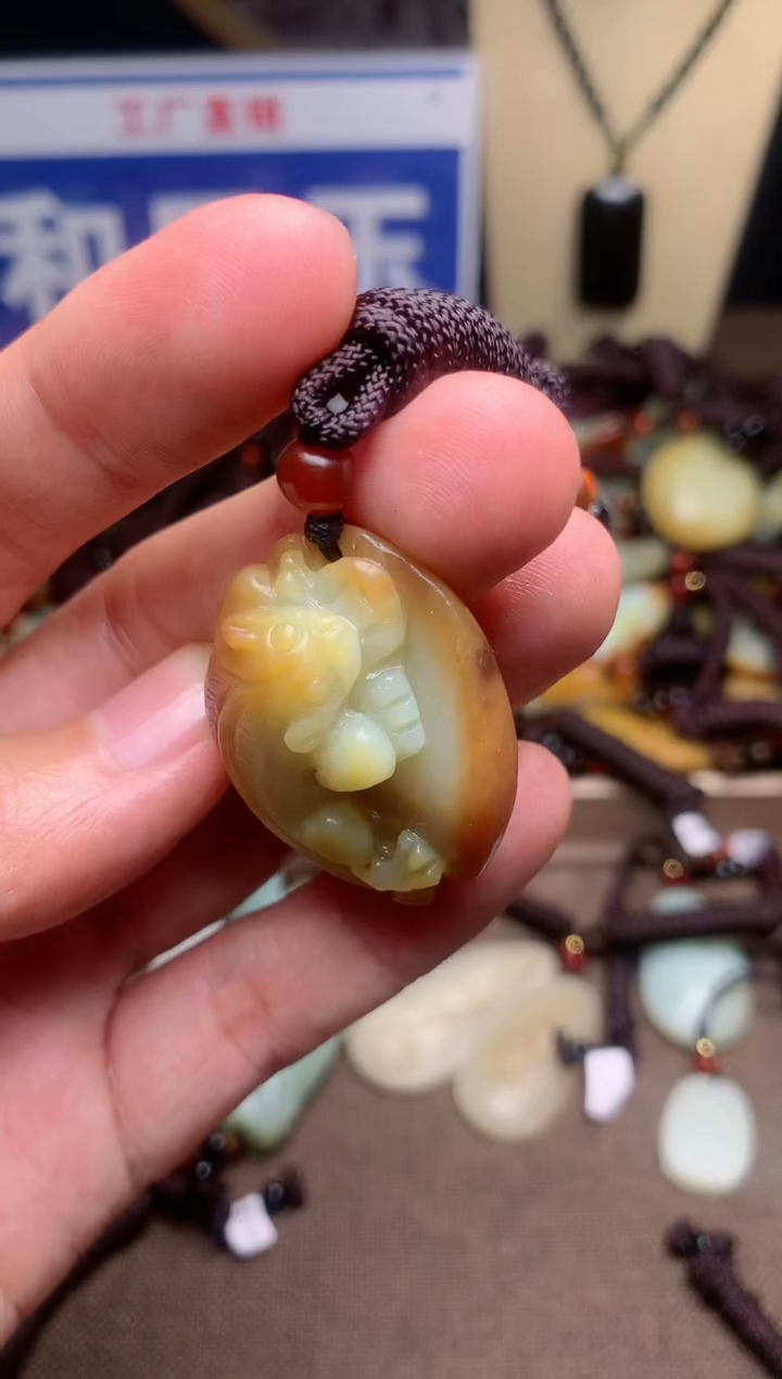 【闪购商品】和田玉颈饰未镶嵌1