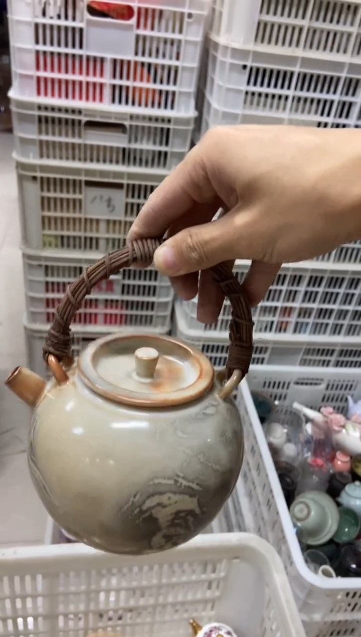 无运费险有瑕疵的摄影的产品有使用过的痕迹有点脏介意勿拍