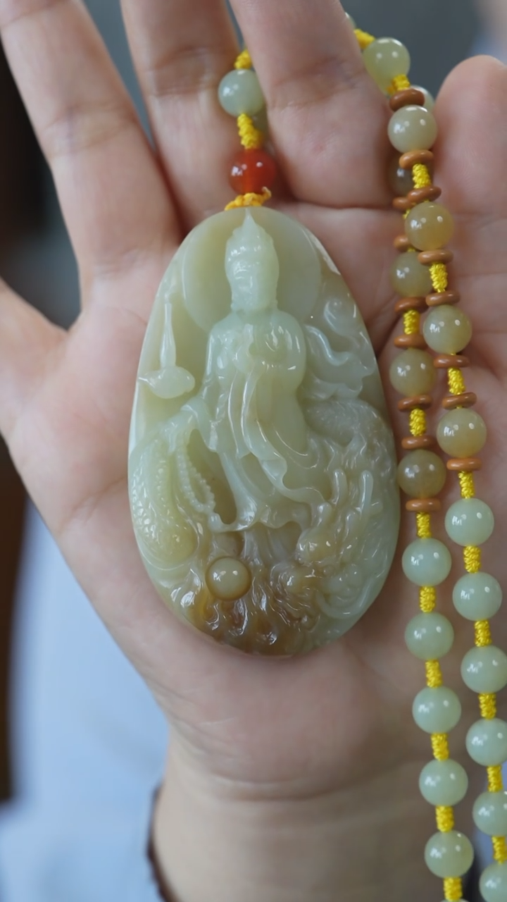 和田玉未镶嵌颈饰观音
