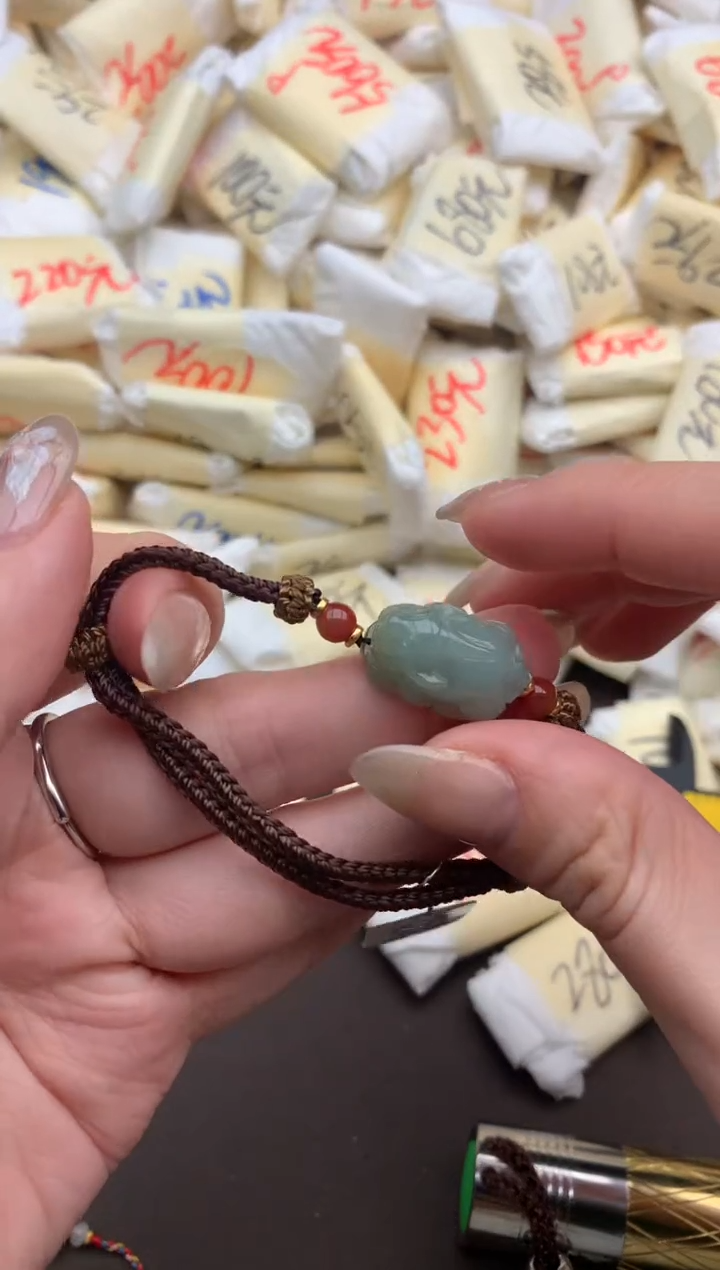 【闪购商品】翡翠挂件未镶嵌   一