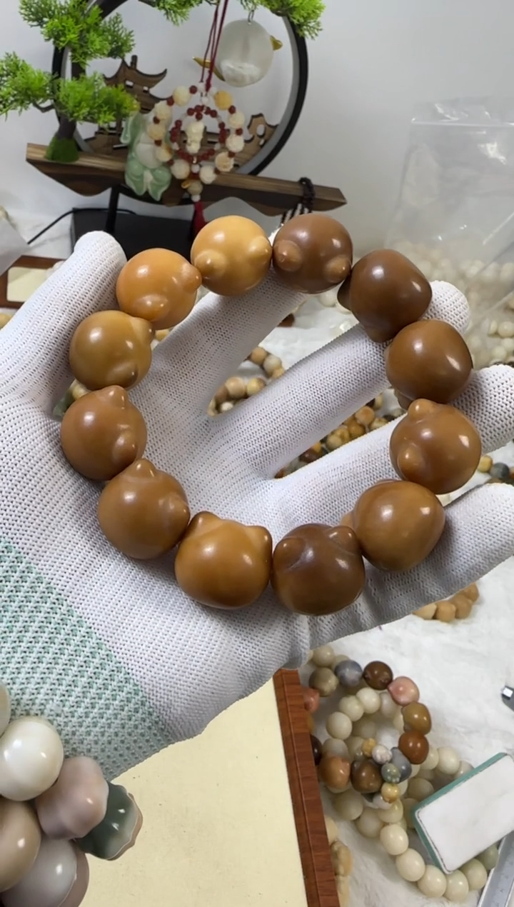 【闪购商品】白玉菩提手串22猫猫头